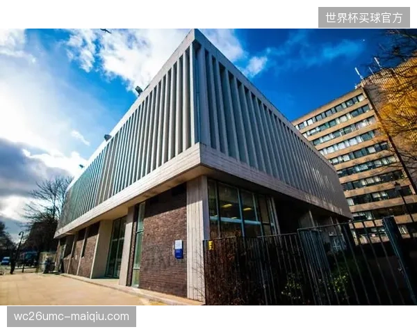 TripleSSports如何借助利物浦大学的球员表现数据库，规避了高达30%的合同溢价风险